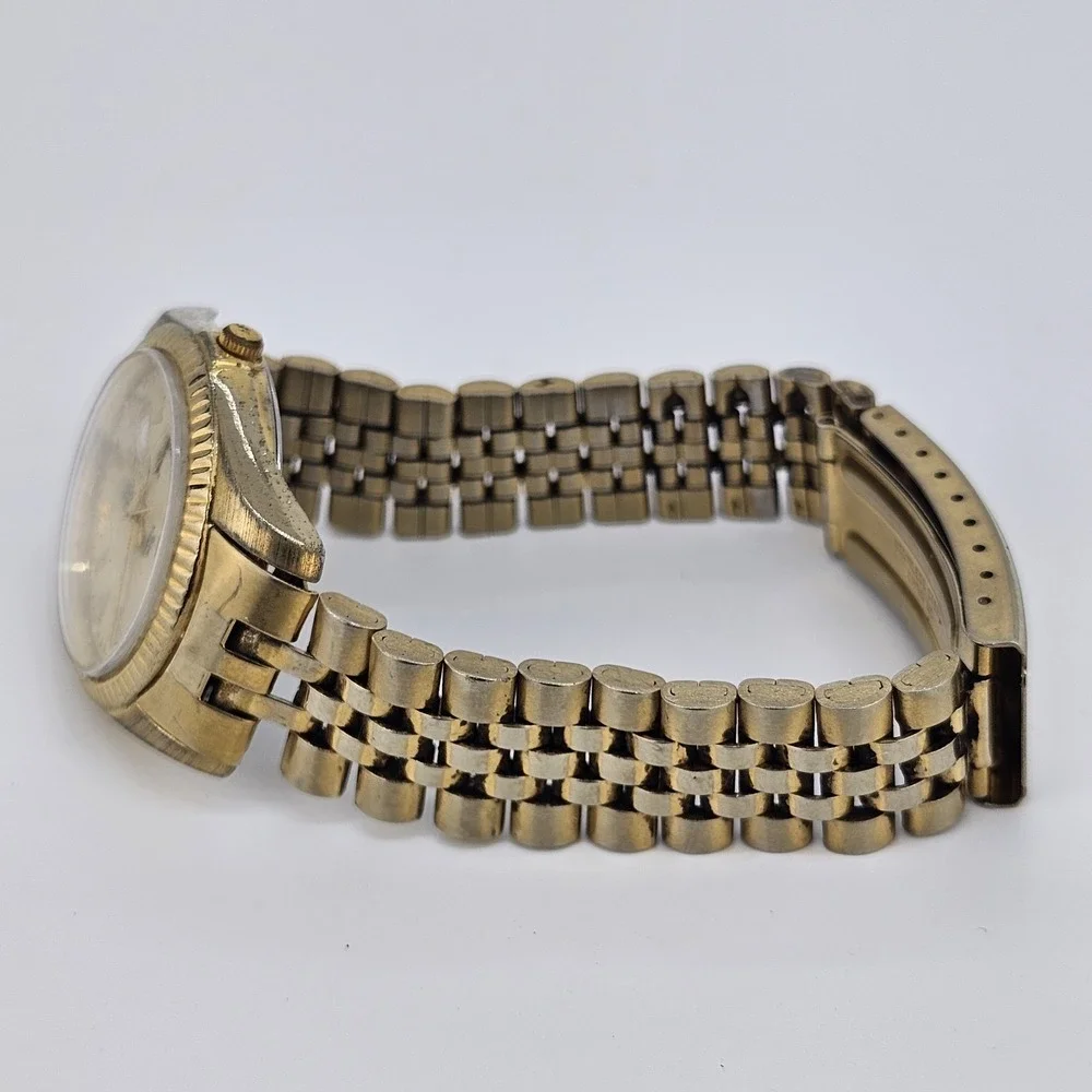 VTG Timex Men Watch 35MM Gold Dial Gold Band 7.5